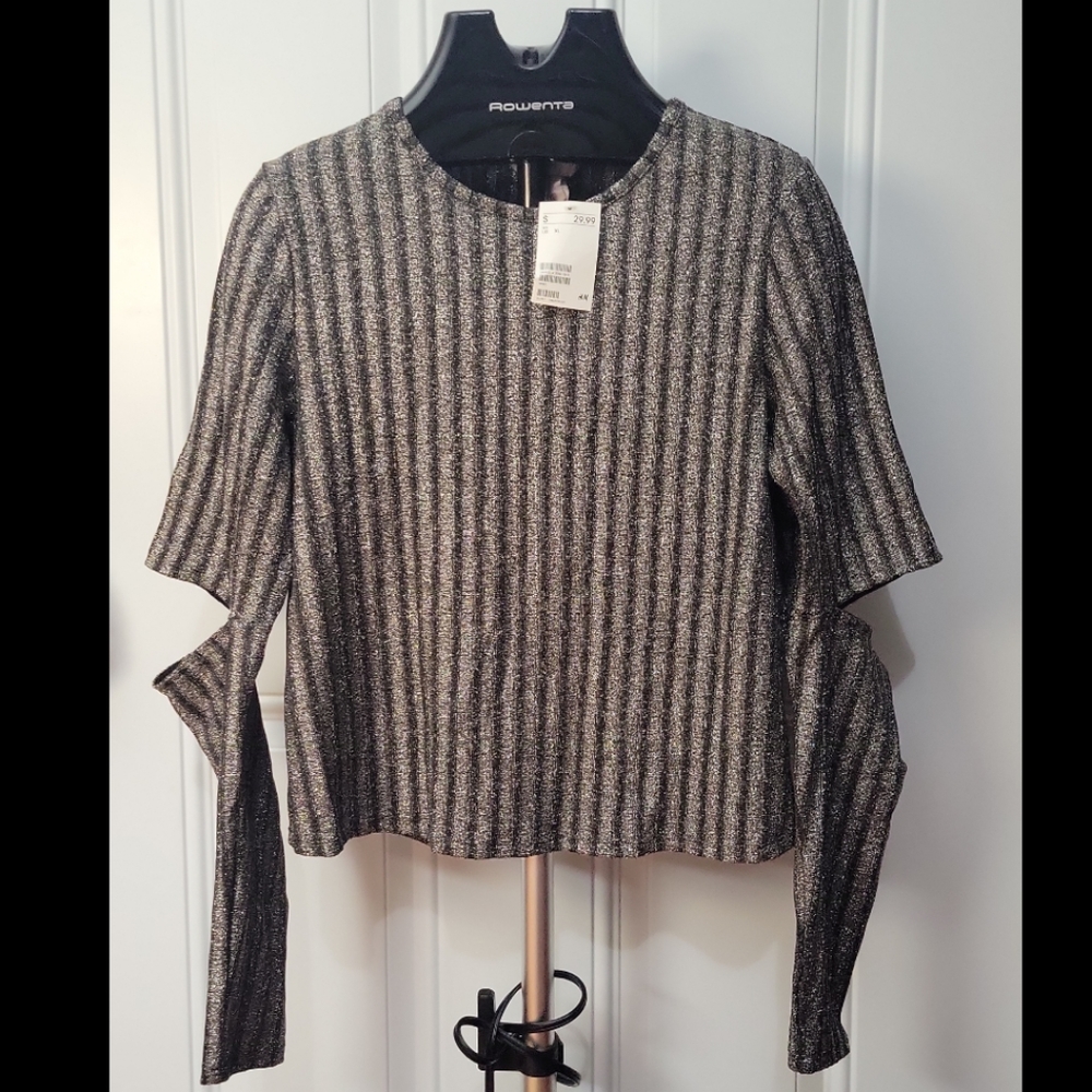 H and M long Sleeved Top NWT size XL
